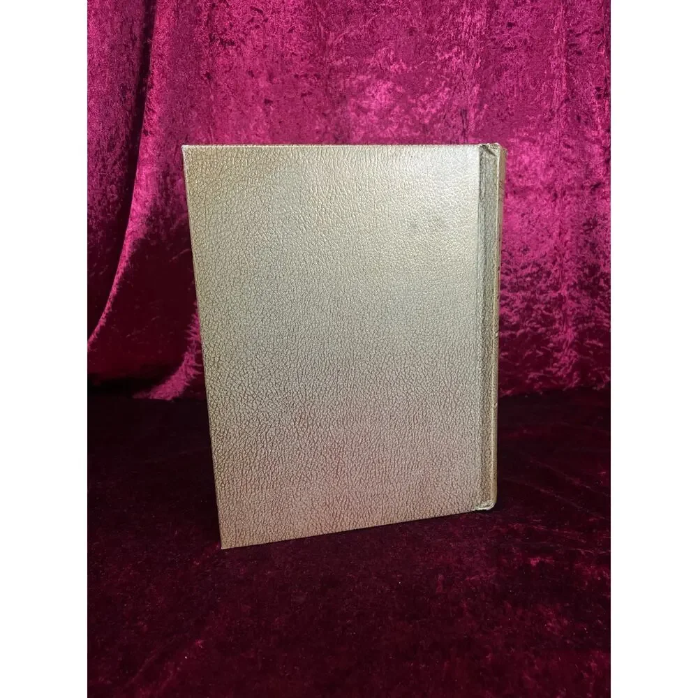 Vintage New American Family Holy Bible 1974 1975 Catholic Illustrated Hardcover